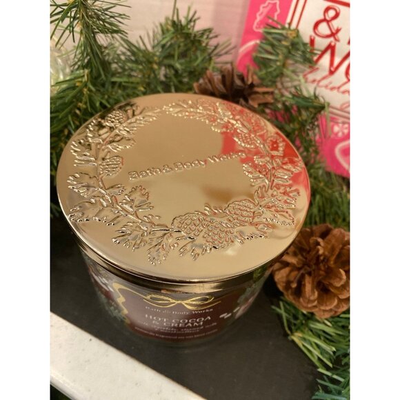 Bath & Body Works “Hot Cocoa & Cream” NEW 3 Wick Candle - Picture 4 of 7